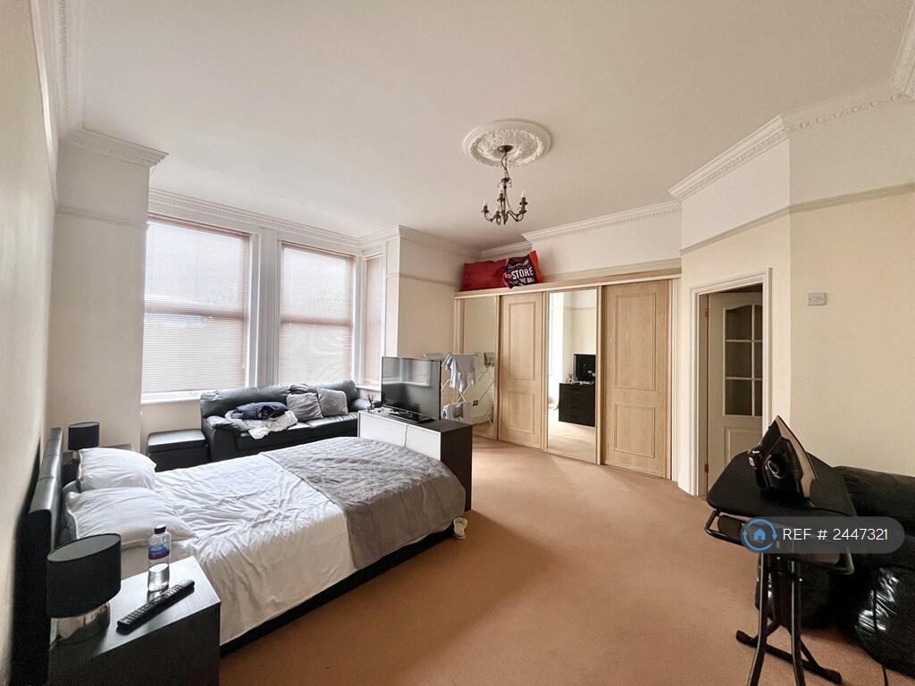 Main Bedroom With Large Wardrobe And Ensuite