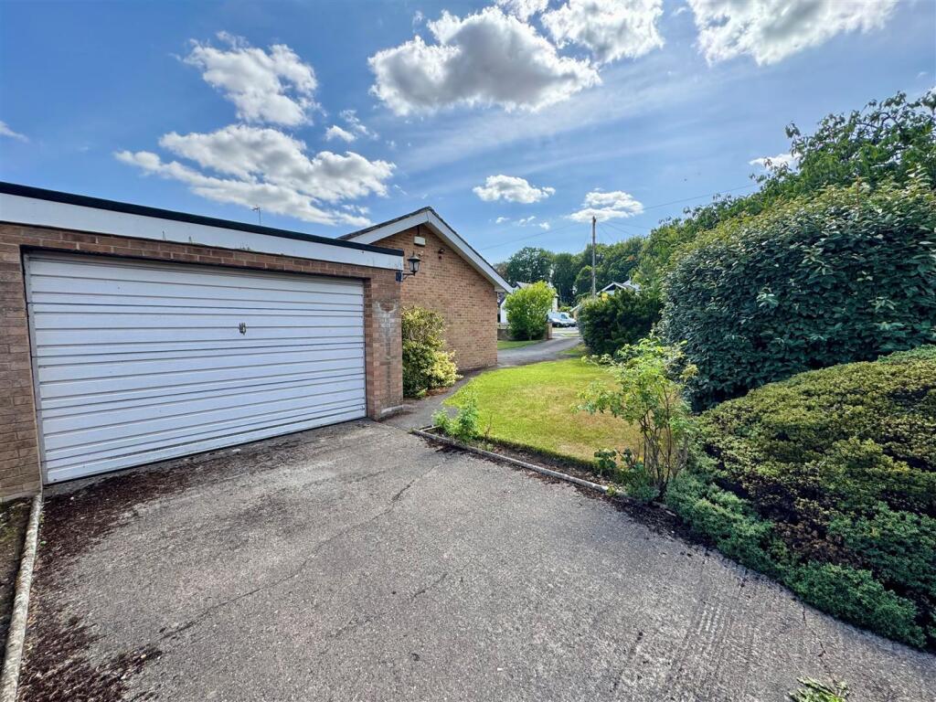 34-36 Elveley Drive j.jpg