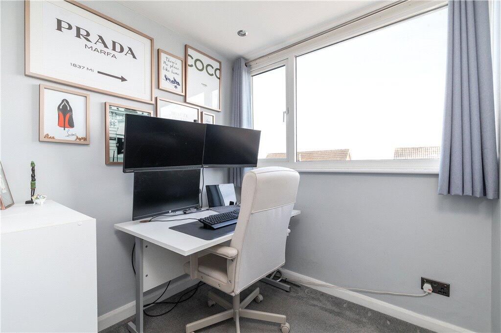 Bedroom/Study