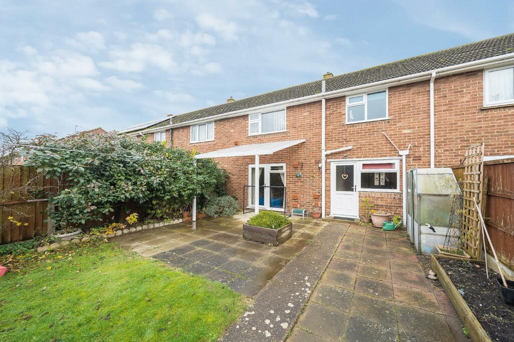 REAR OF THE PROPERTY.jpg