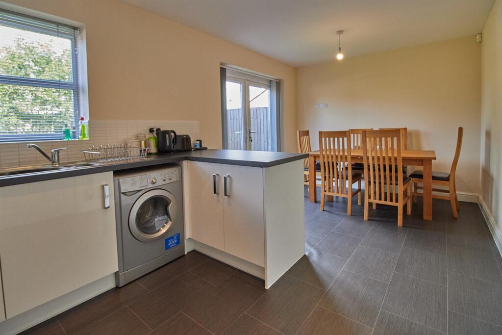 Bader Close Hinckley  8.jpg