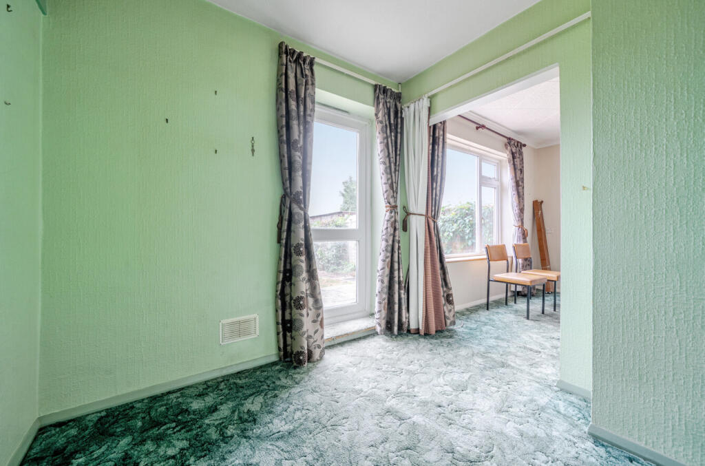 1315074-8-685a61a...