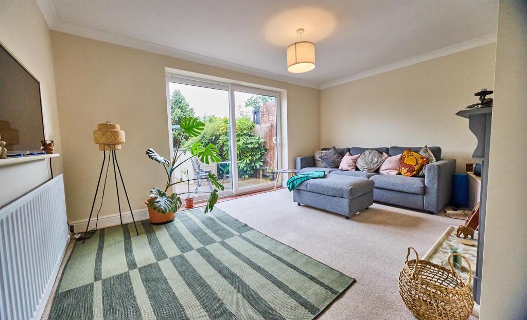 Rear Lounge