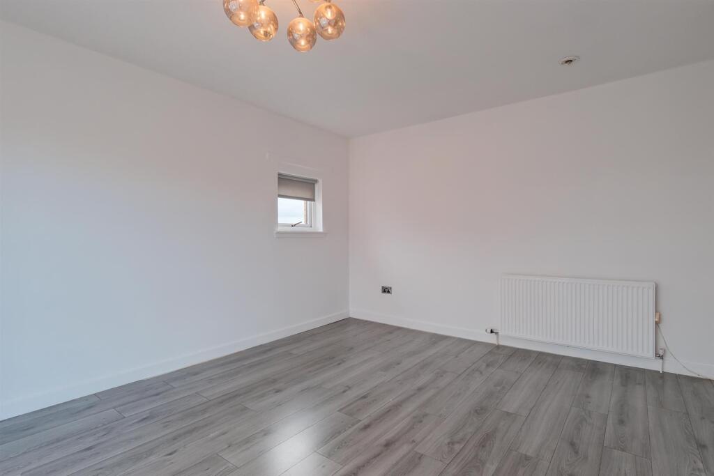 010-32 Cairn Court, Motherwell, ML1 1TD.jpg