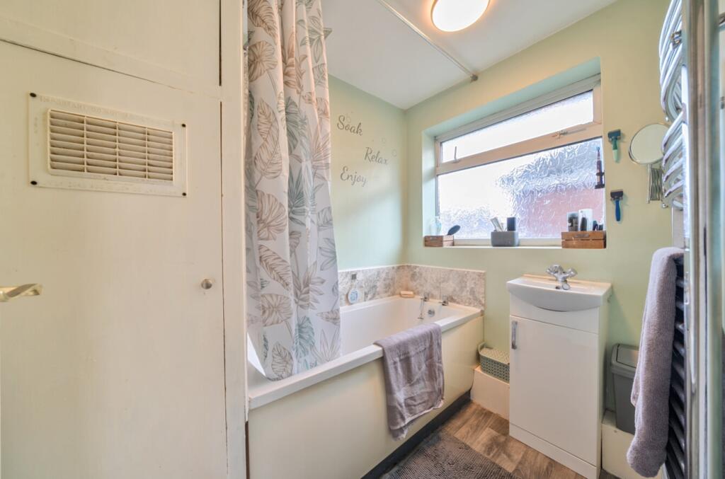 Bathroom - EweMove Sale