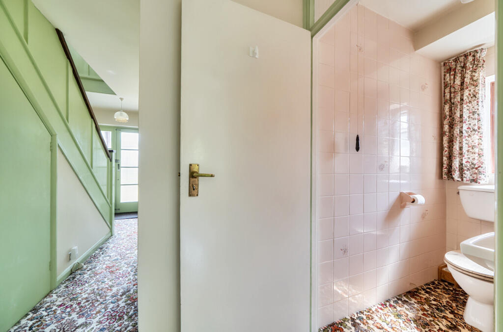 1342376-10-68a47b...