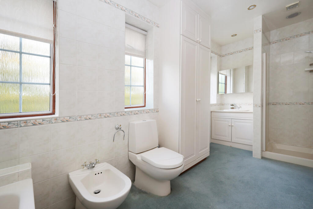 bathroom.JPG