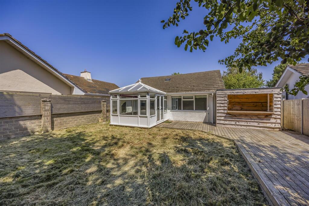 18 Warren Close, Hayling Island-PorticoMarketing-A