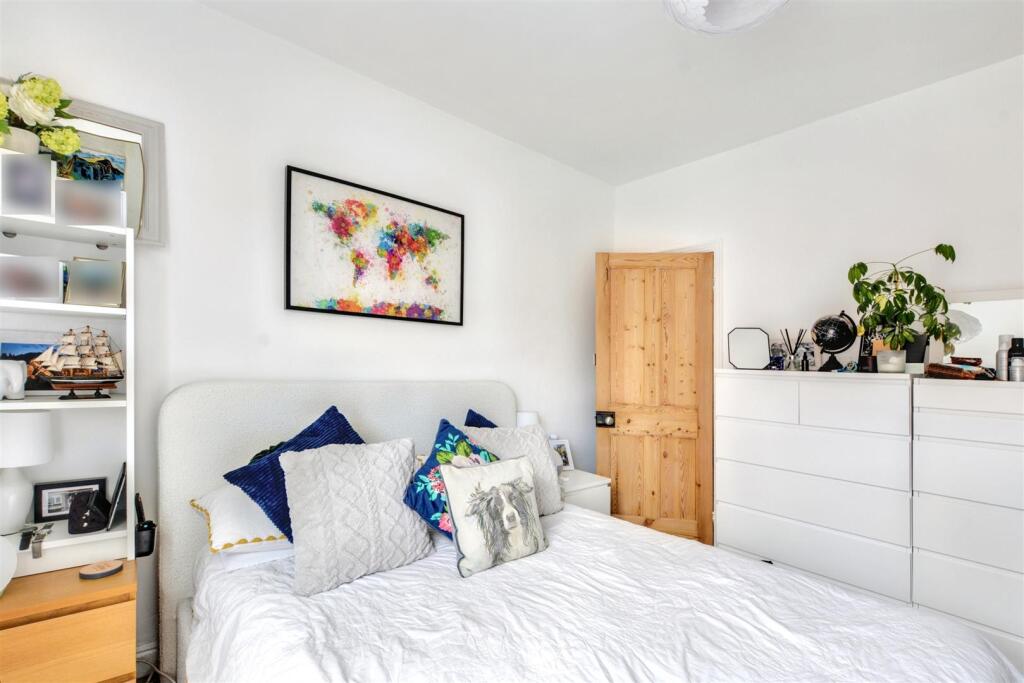Bedroom 1_3.jpeg