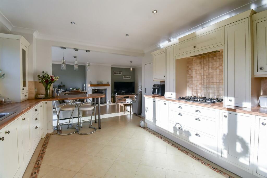 Kitchen / Breakfast
