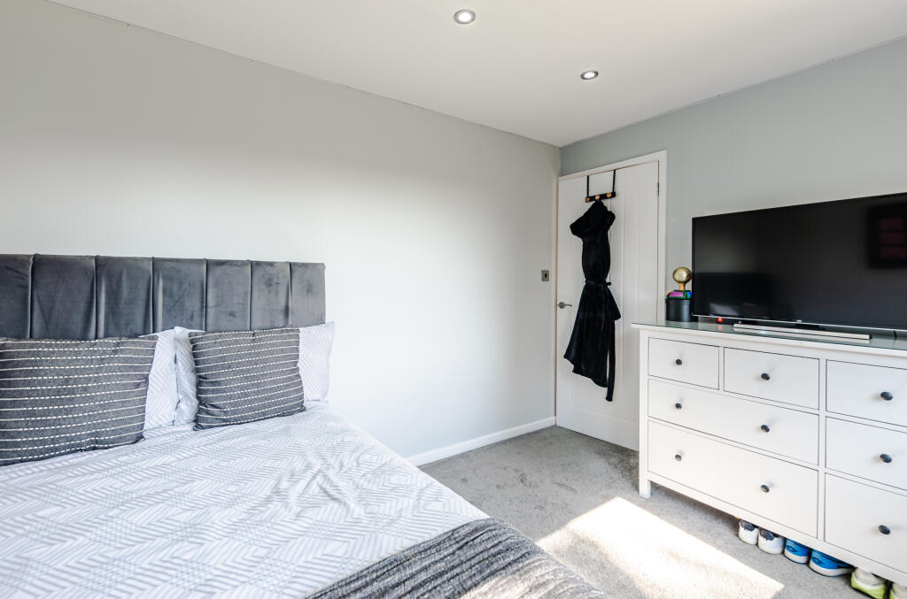 bedroom2b