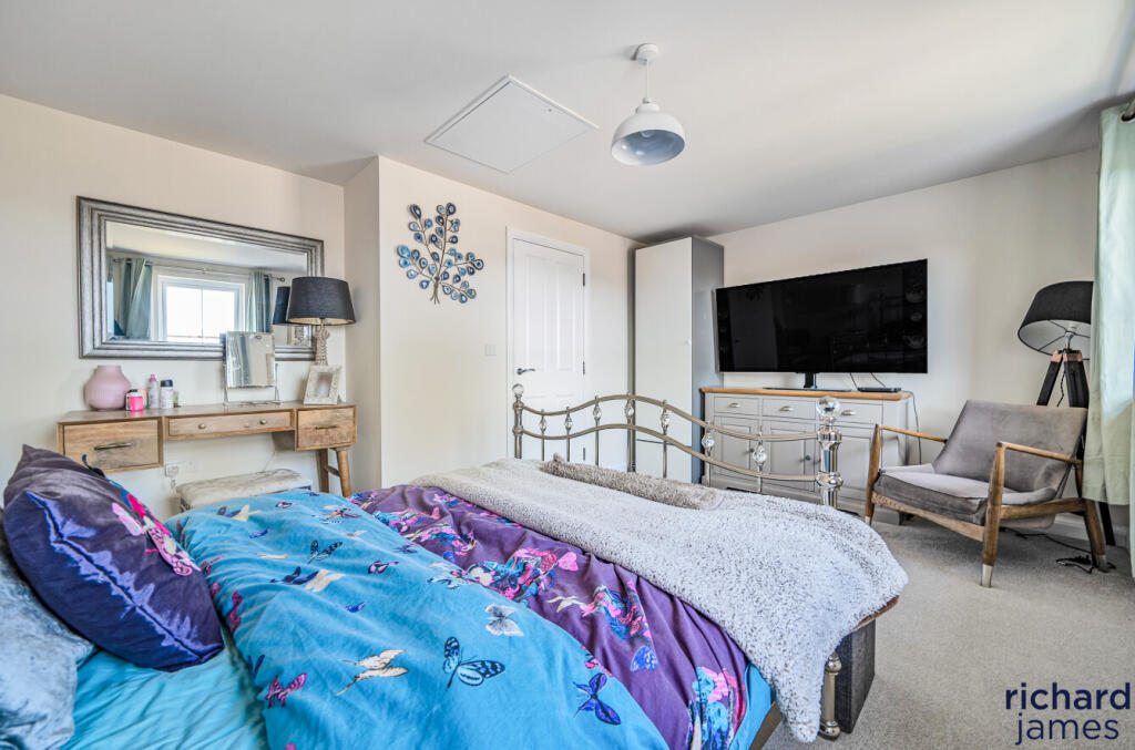 b54f0ac9-08b1-4ea...