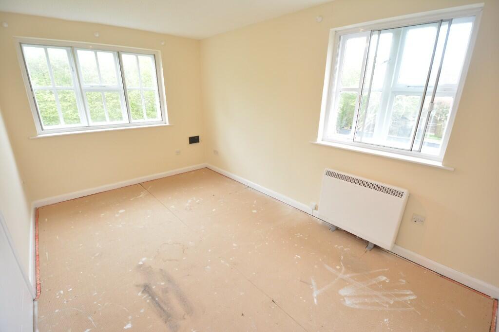 Double Bedroom: