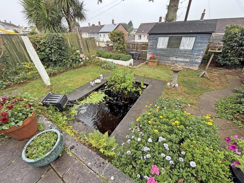 Selkirk Place 23 - Garden 2.jpg