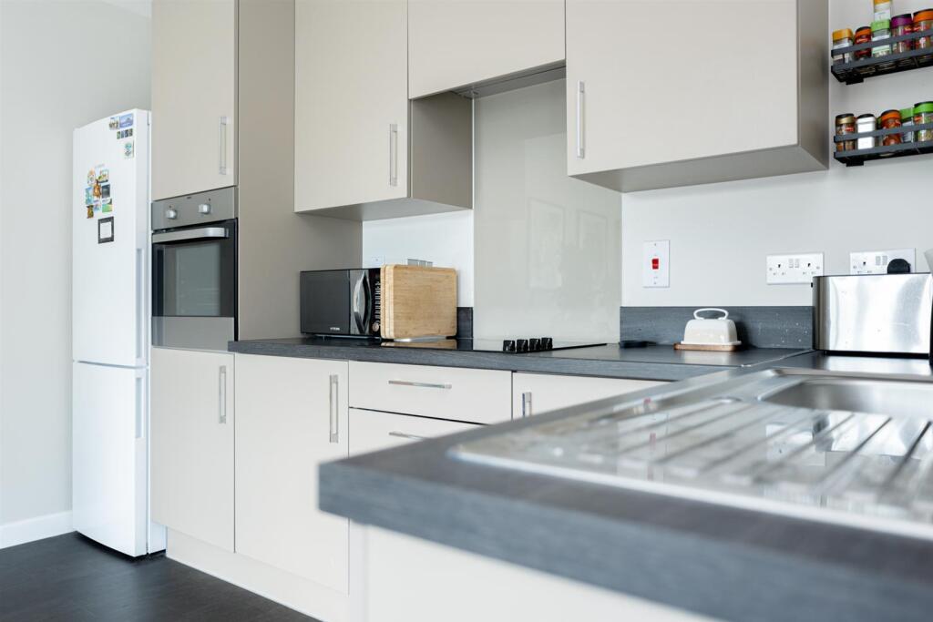 kitchen-2.jpg
