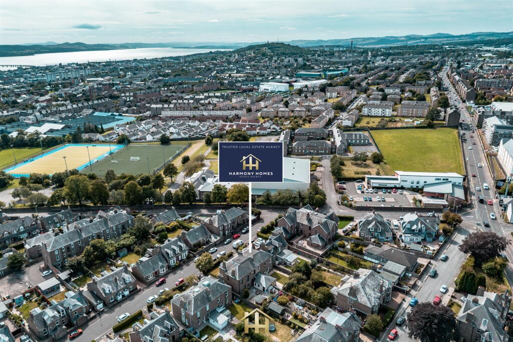 27 SHAMROCK ST DD4 7AH EDIT (17 of 68) 1.jpg