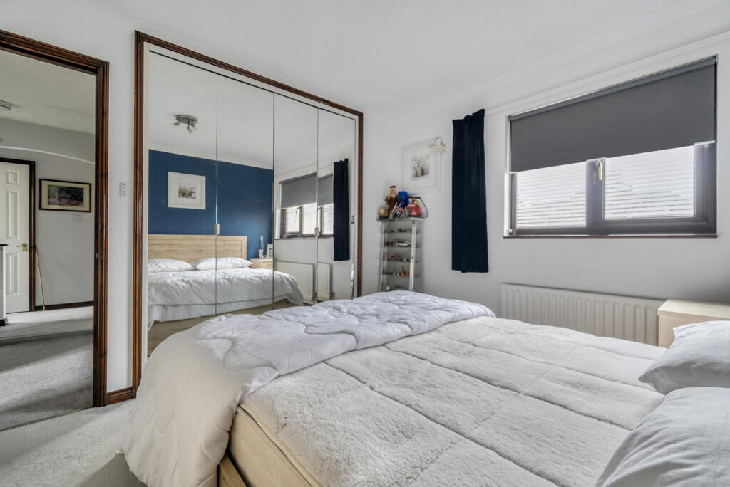 1354553-3-68ca812...