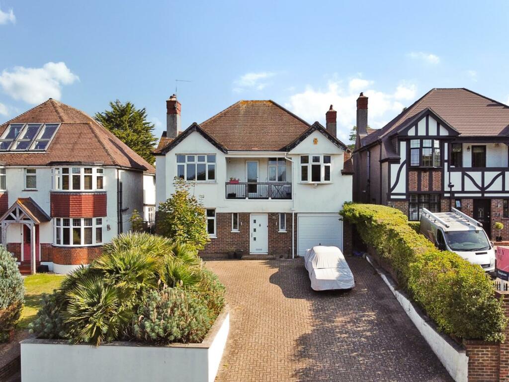 111 goldstone cres bn3 (3).jpg