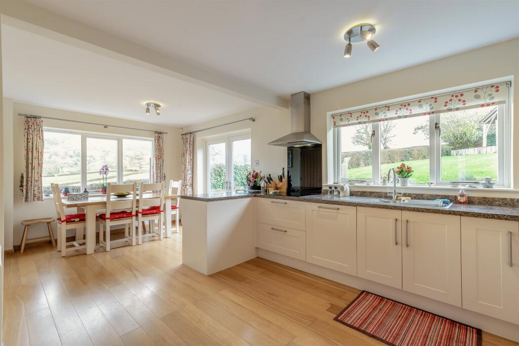 Maddox Close, Osbaston, Monmouth