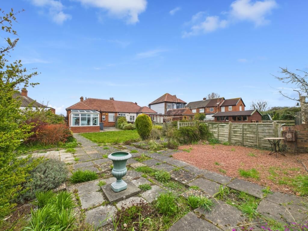 CAM02195G0-PR0068-STILL019