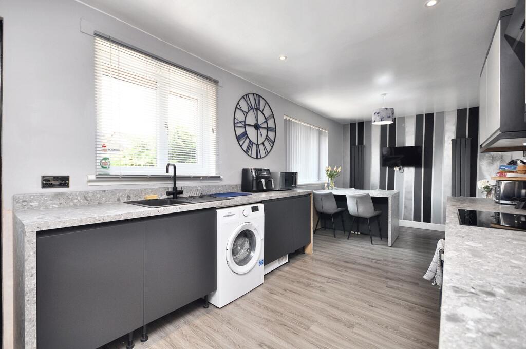 Dining kitchen