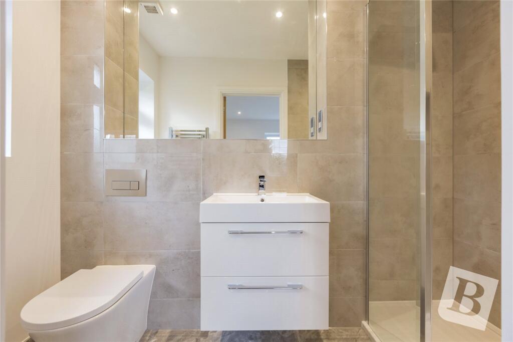 En-Suite 2