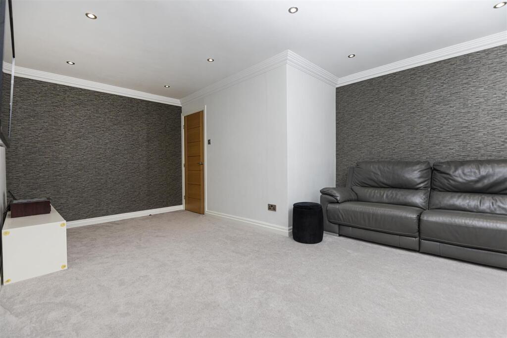 Bramleys Estate Agents - Crow Lees Gardens (7).jpg