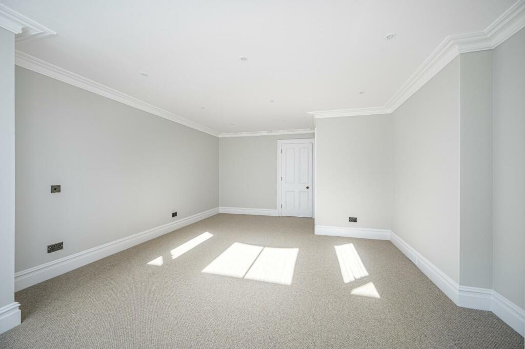FLAT 2