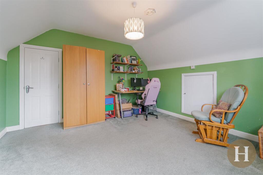 Hadleigh Estate Agents-40.jpg