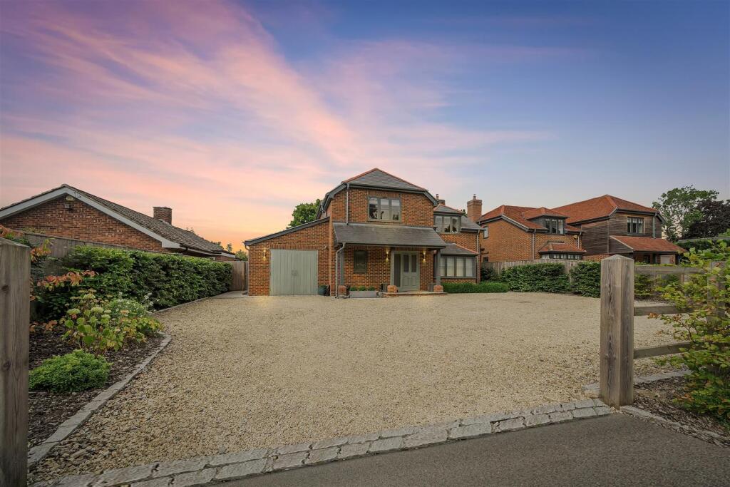 Clean up stones and green hedge_EDIT T.jpg