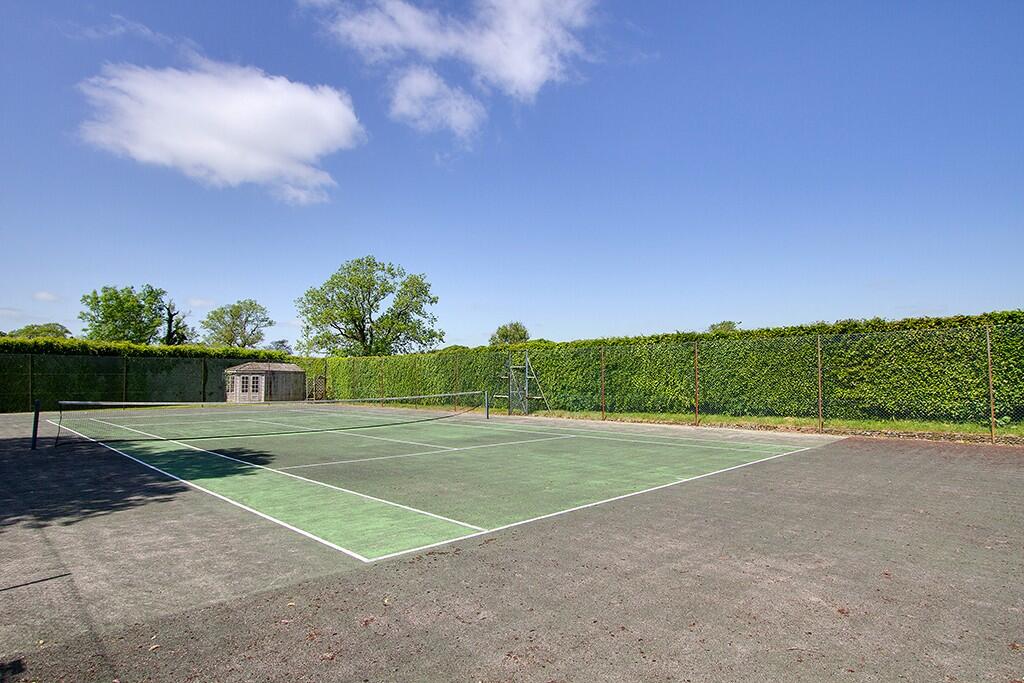 Tennis court 
