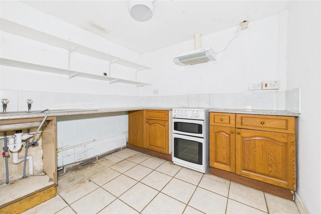 Building @ 182 Whitehall Road Redfield, Bristol, B