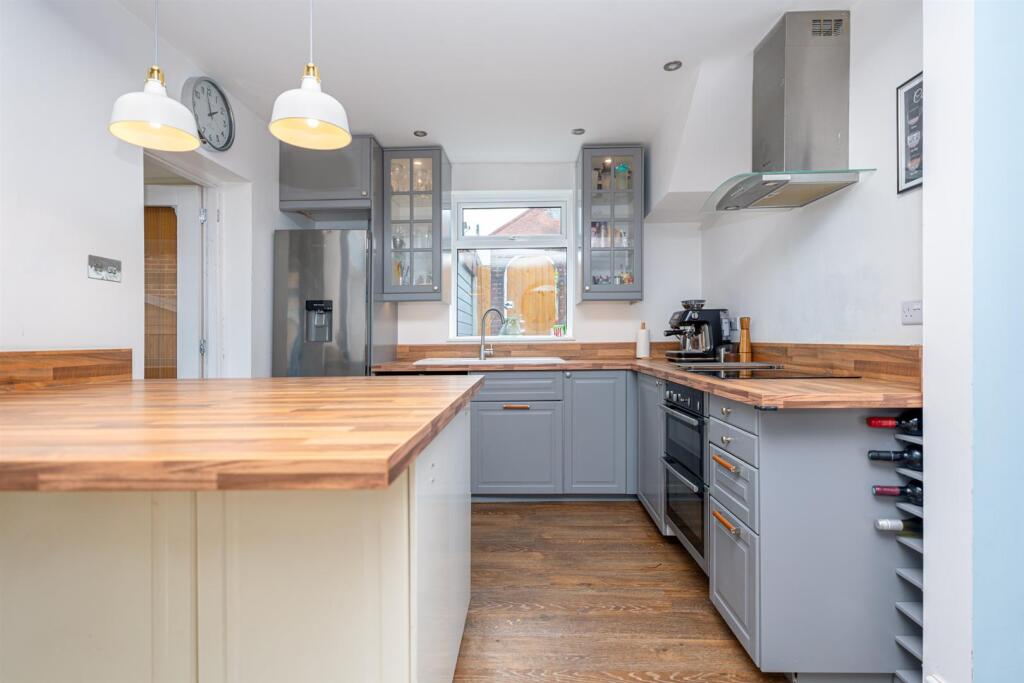 Kitchen-3.jpg