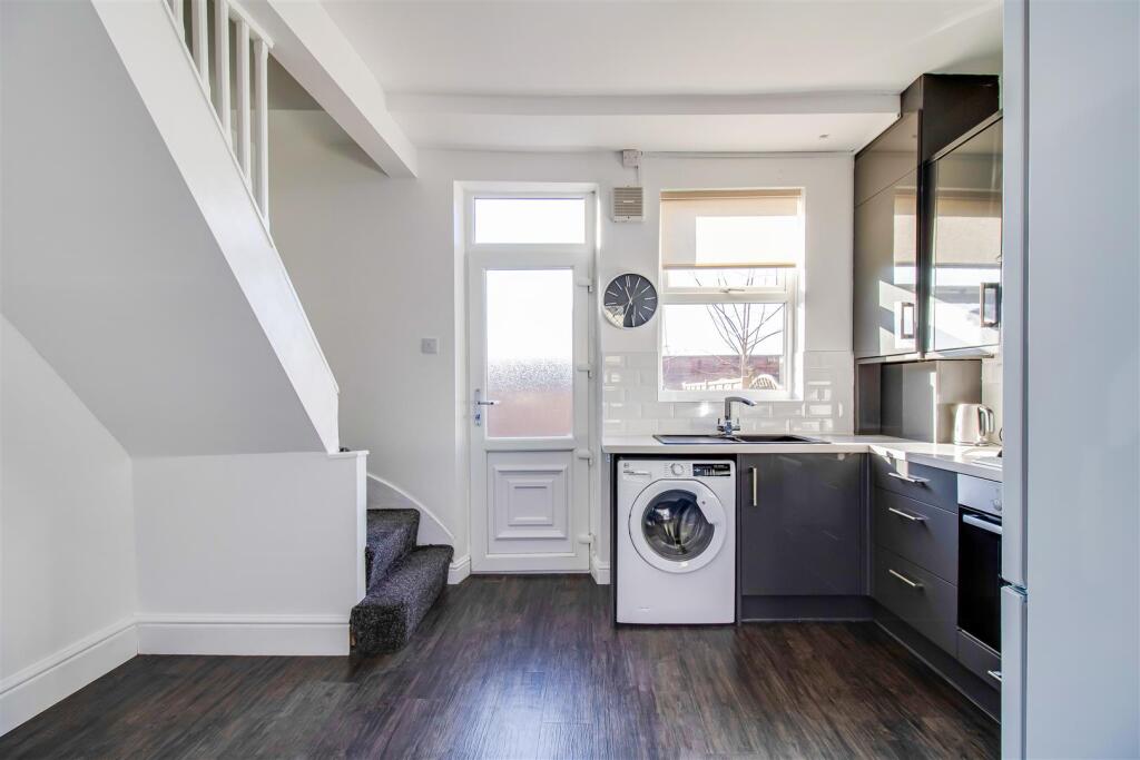 4 Normanton Street, Kitchen (13).jpg