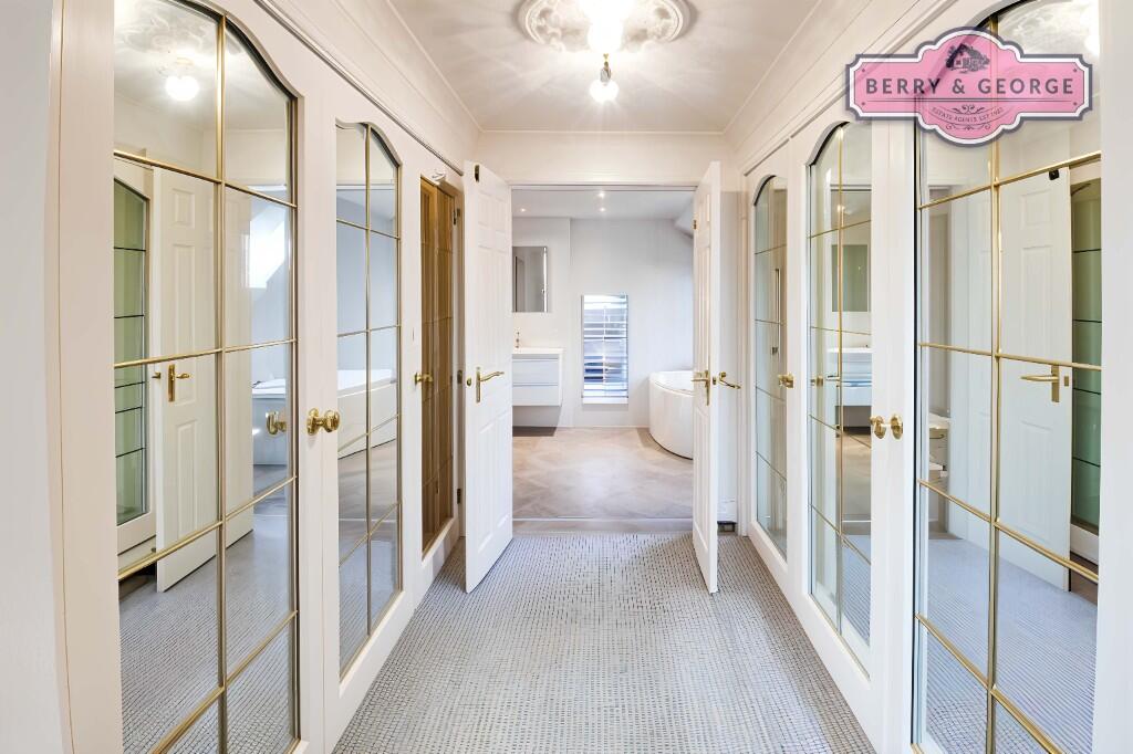 WALK IN WARDROBE AI