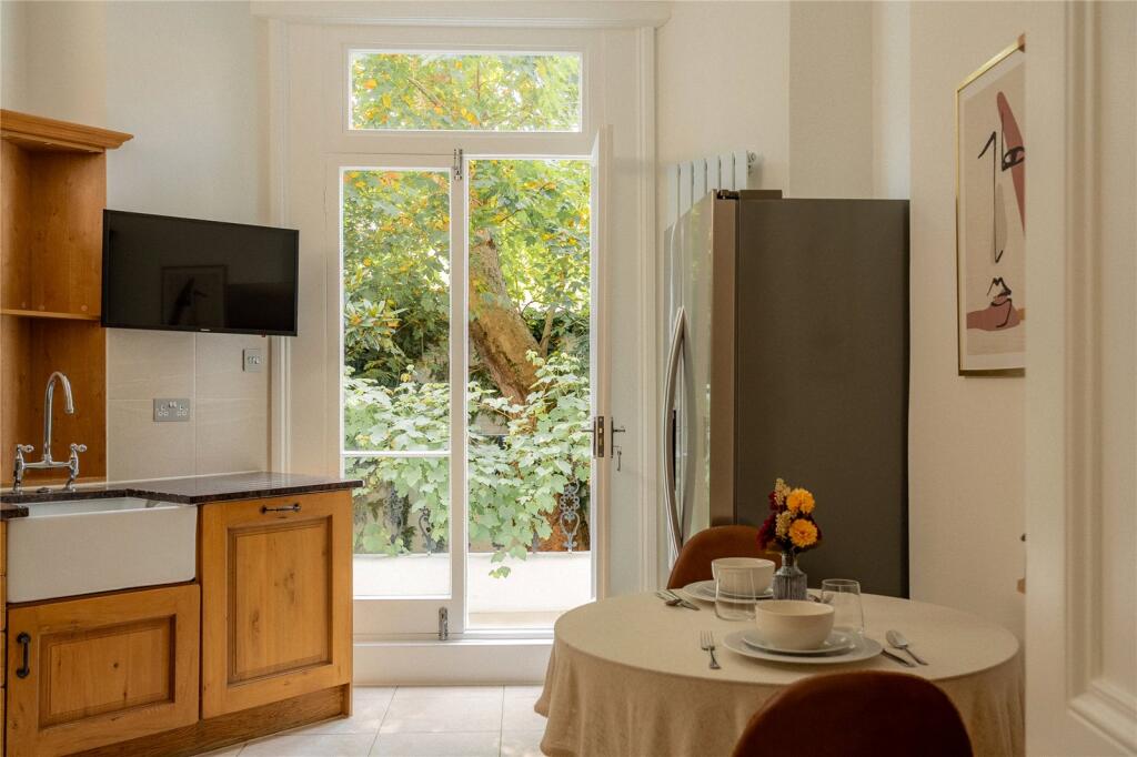 Breakfast Room
