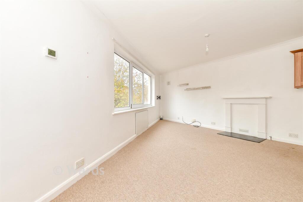 Lounge/ Dining/ Kitchen