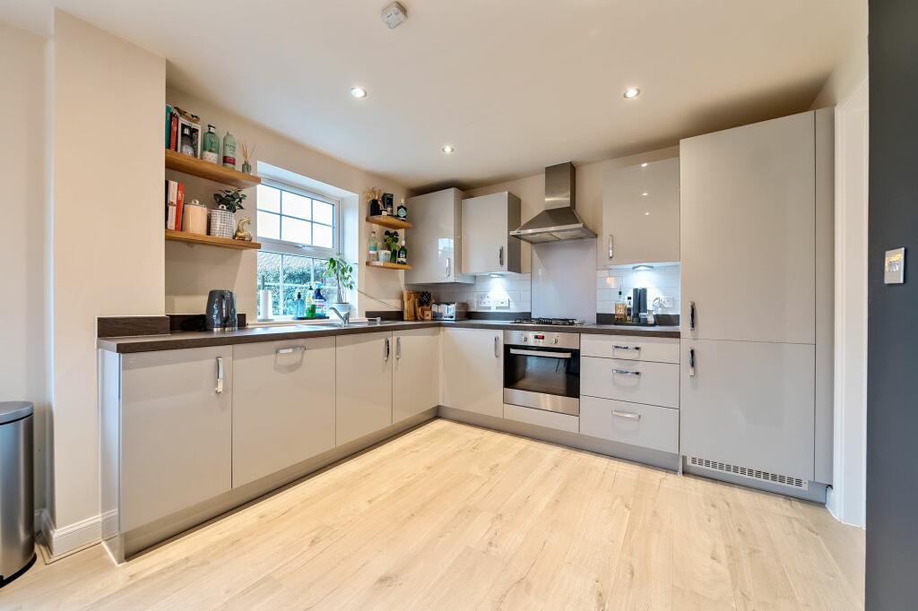 Kitchen/Dining Room (1)