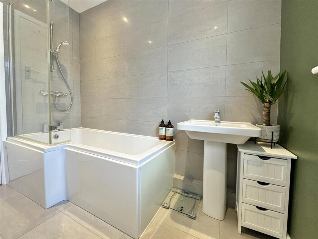 Family  Bathroom.jpg