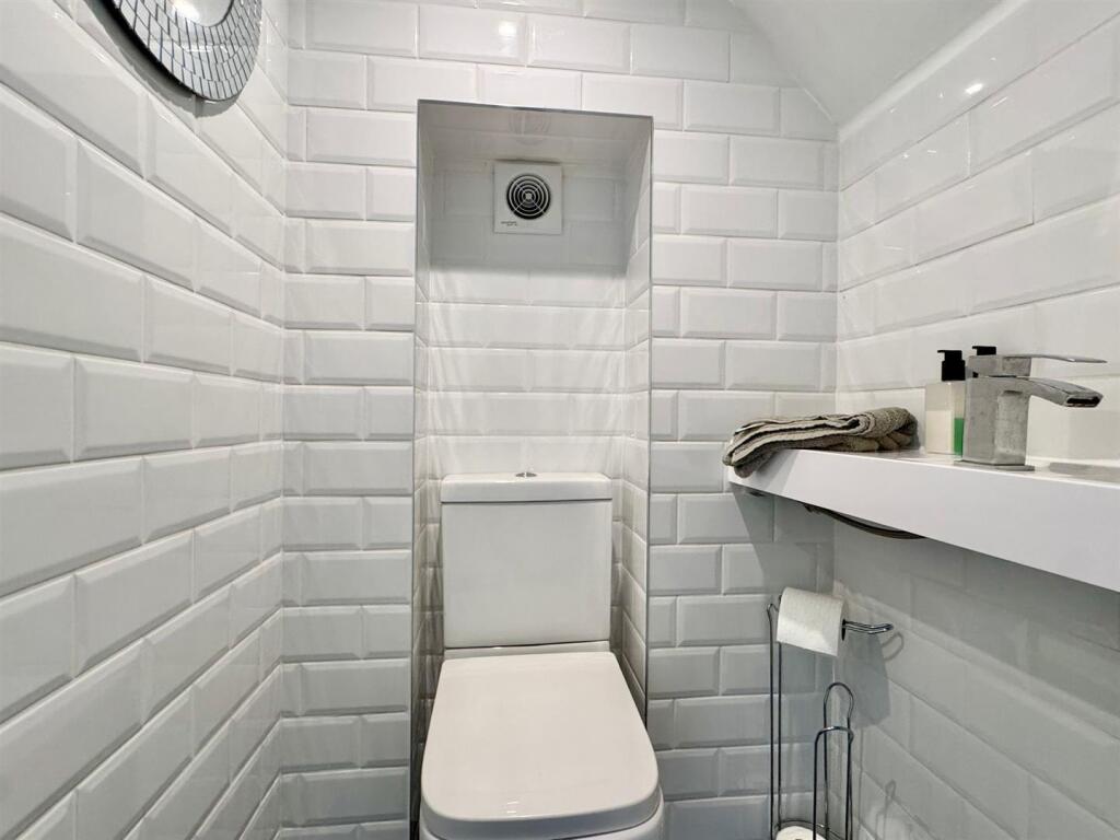 Downstairs W.C (1).jpg