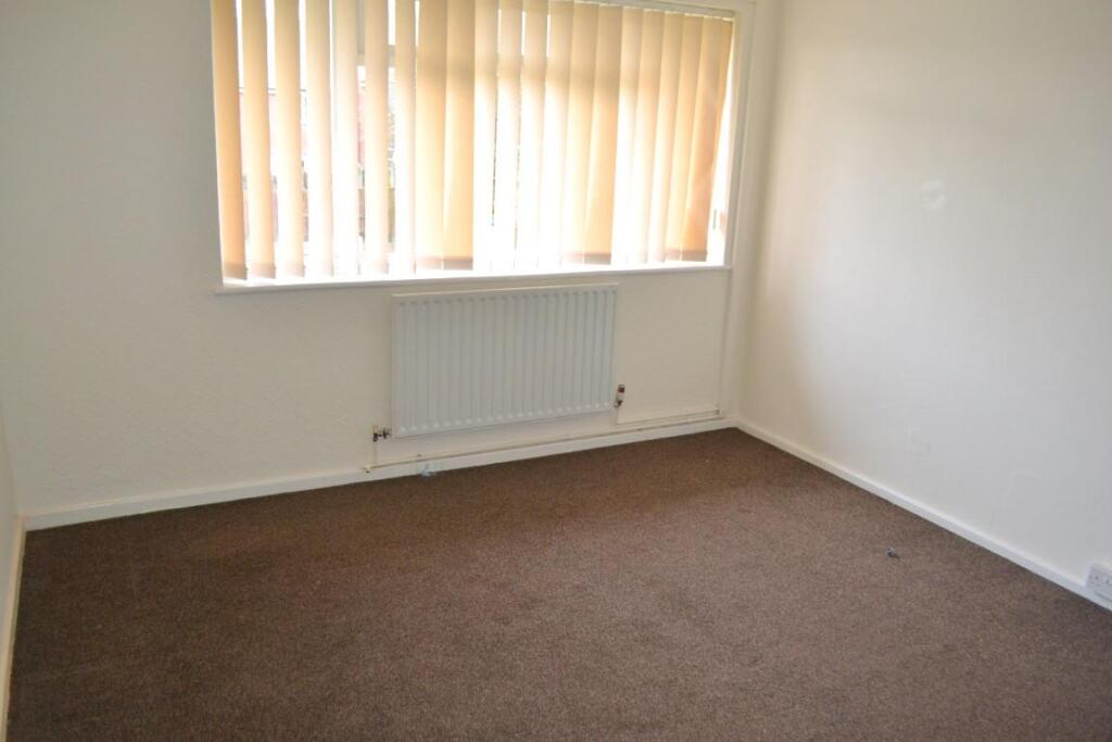 bed3 (Medium).JPG