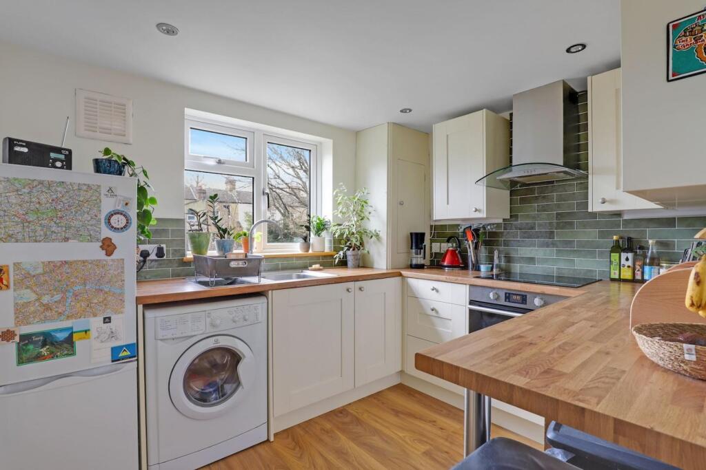 06-c1a5JHPropWpen - 3c Mosslea Road - 16-medium.jp