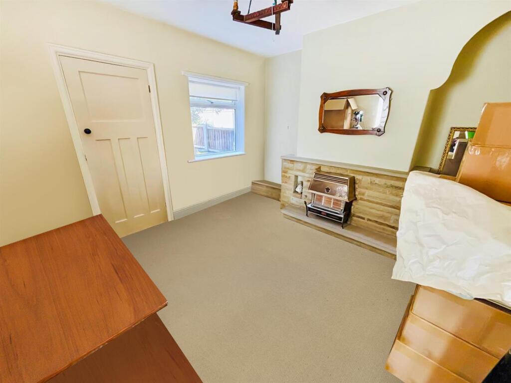 Dining Room: