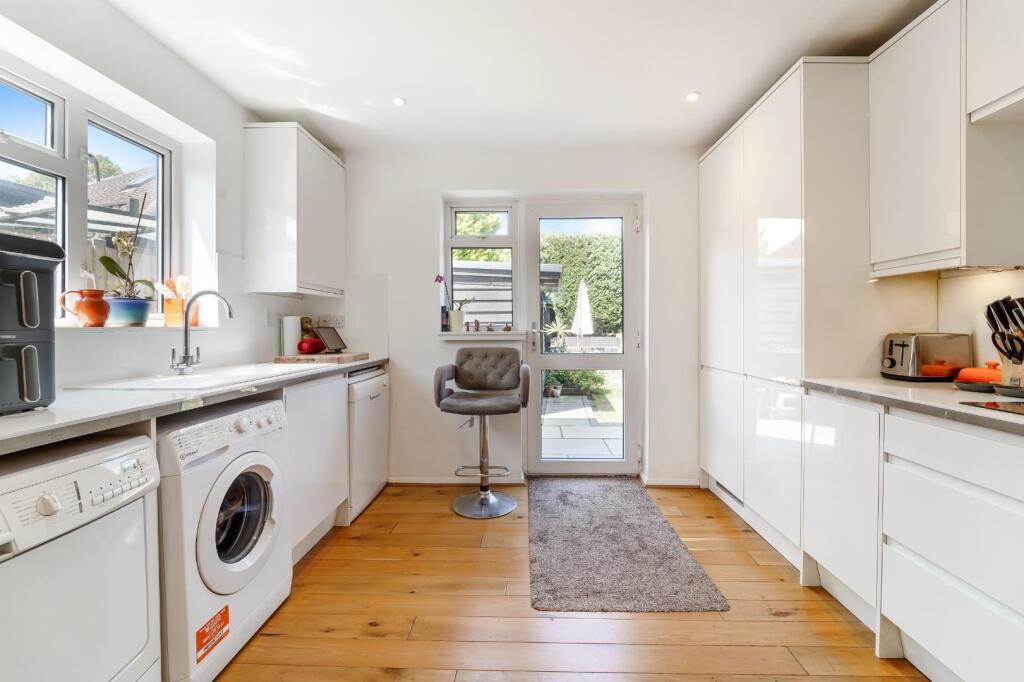 YEWLANDS CLOSE (5).jpg