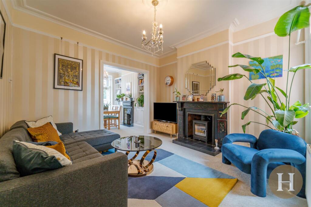 Hadleigh Estate Agents-2.jpg