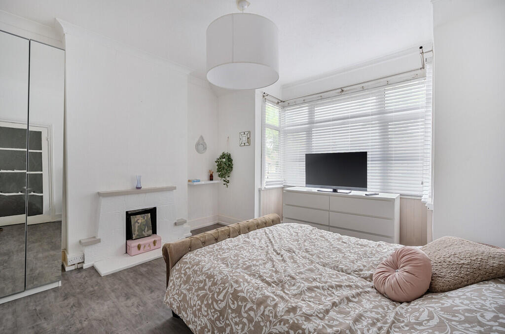 1300442-4-683ef77...