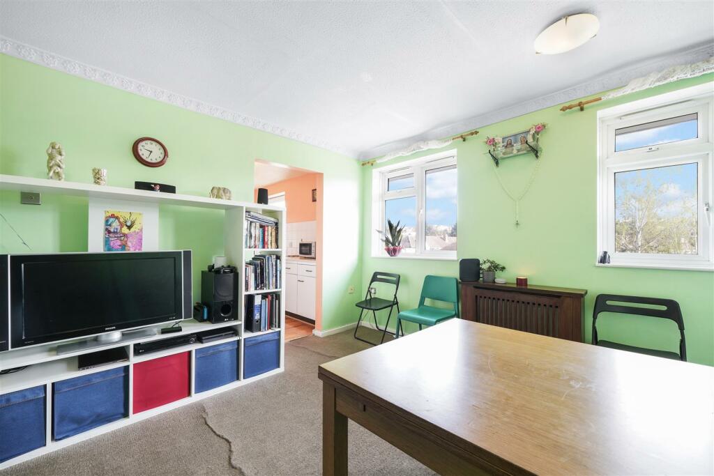Flat 24, Haversham Court - KU0tXpeGGi33bc4gKs7f.jp