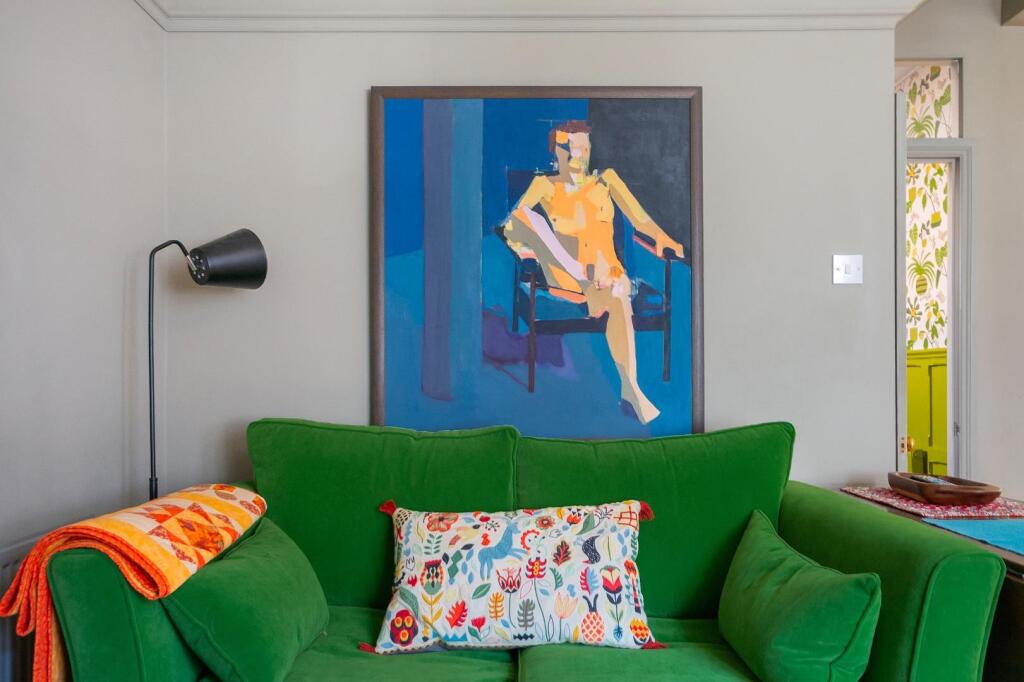 1A1SBR - Living Room A.jpg