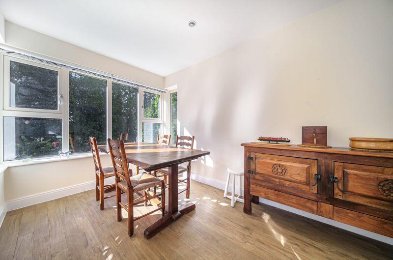 Dining area in kitchen