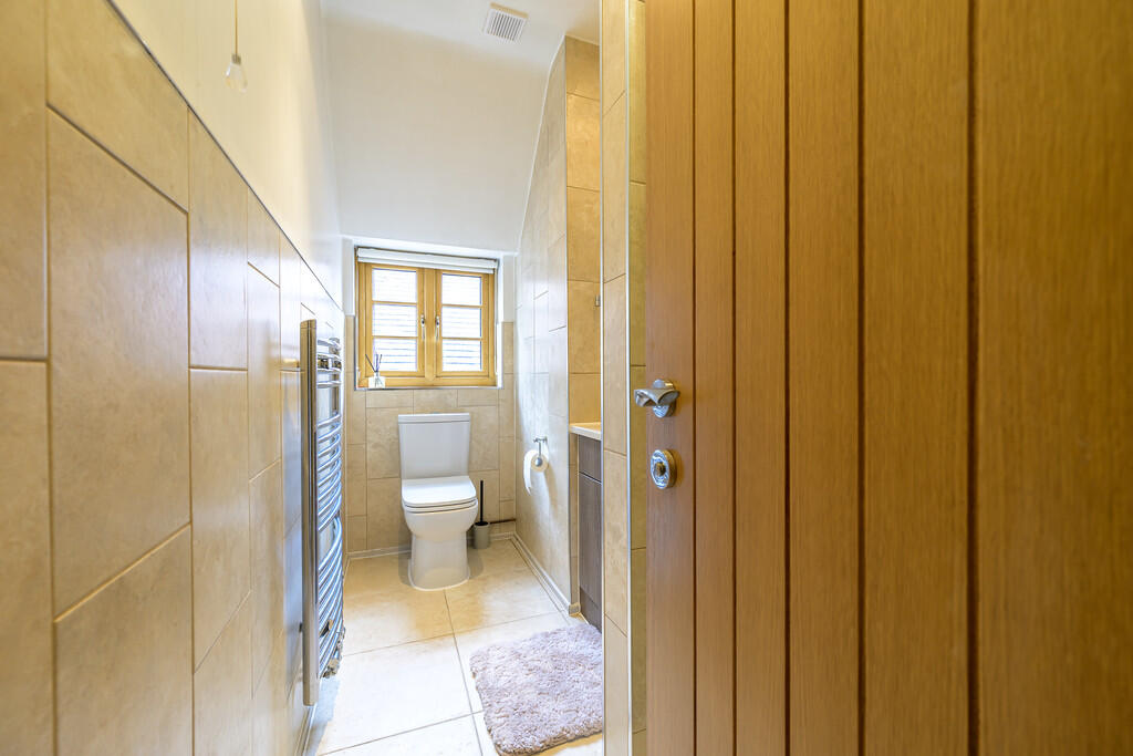 En-Suite to Bedro...